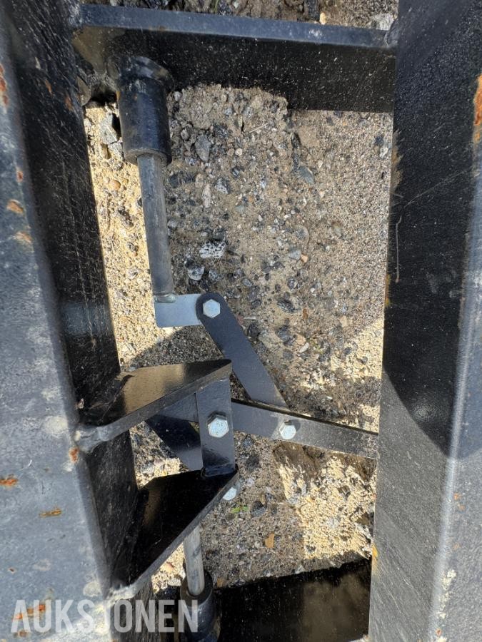 Overgangsfeste ca 113 cm bredde
