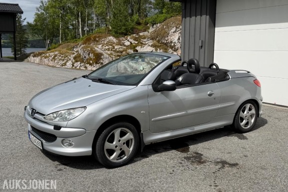 2004 Peugeot 206 CC 1.6 109hk cabriolet skinninteriør 138445km eu ok 08.2028