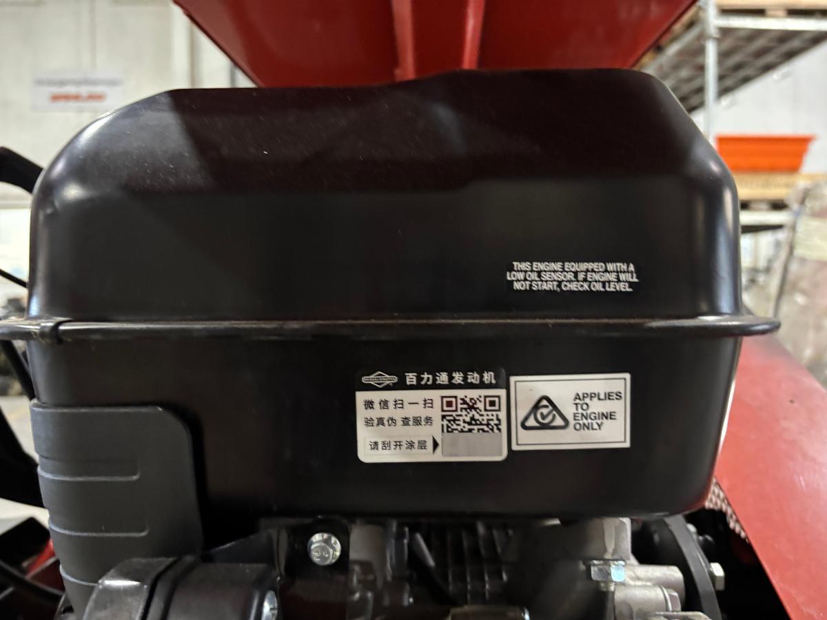 2025 SZ130E beltegående flishugger –  Briggs & Stratton 13,5 HK – Prosjektmaskin