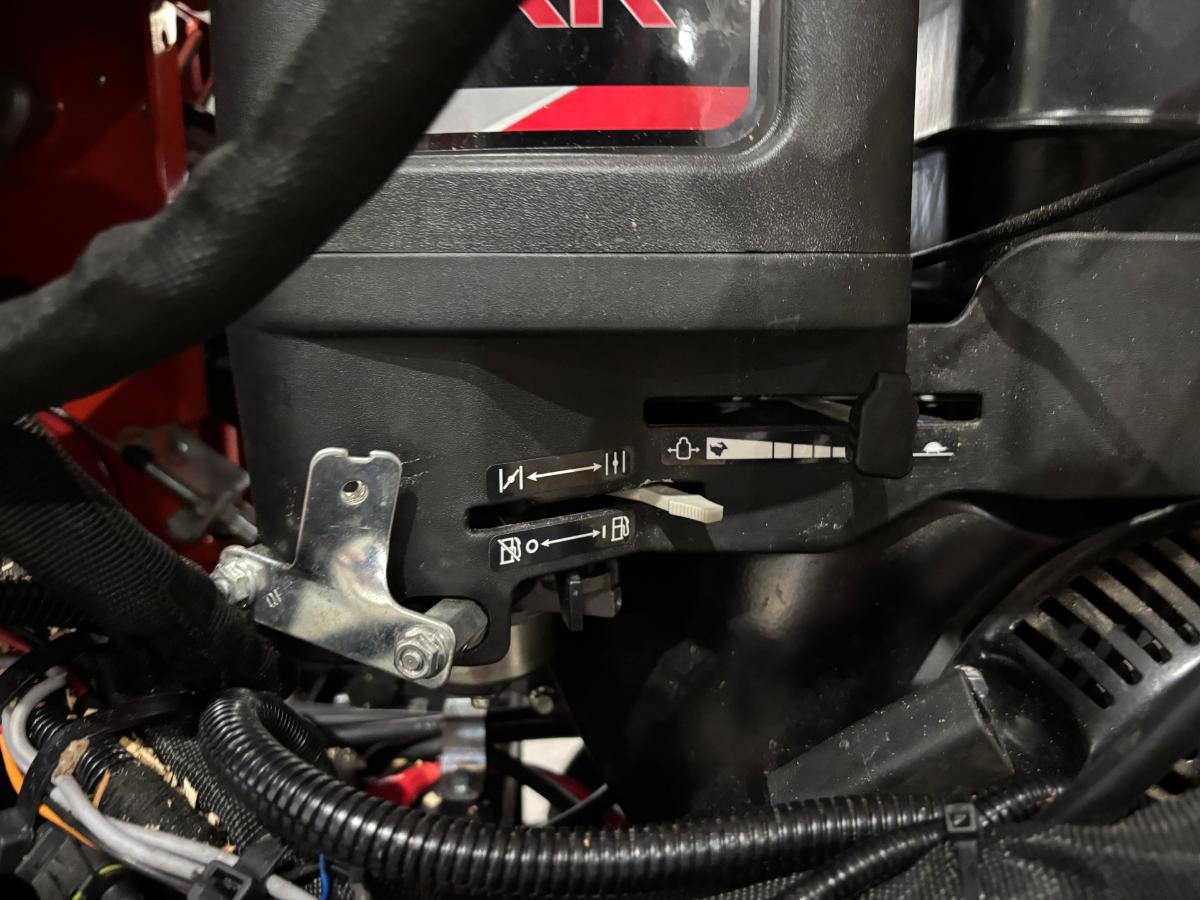 2025 SZ130E beltegående flishugger –  Briggs & Stratton 13,5 HK – Prosjektmaskin