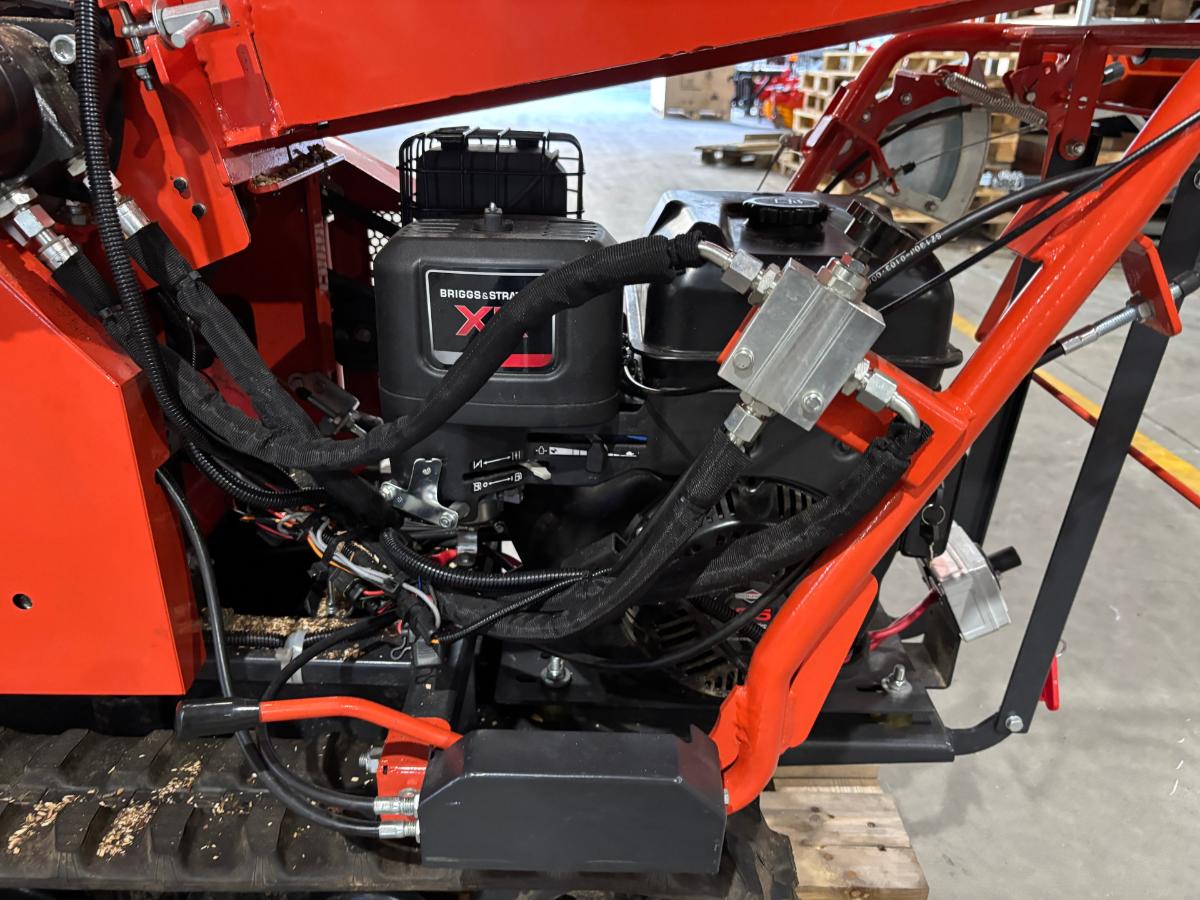 2025 SZ130E beltegående flishugger –  Briggs & Stratton 13,5 HK – Prosjektmaskin