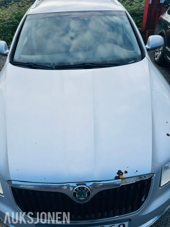 2 stk Skoda Superb, SUPERB 2.0-140 D 4X4