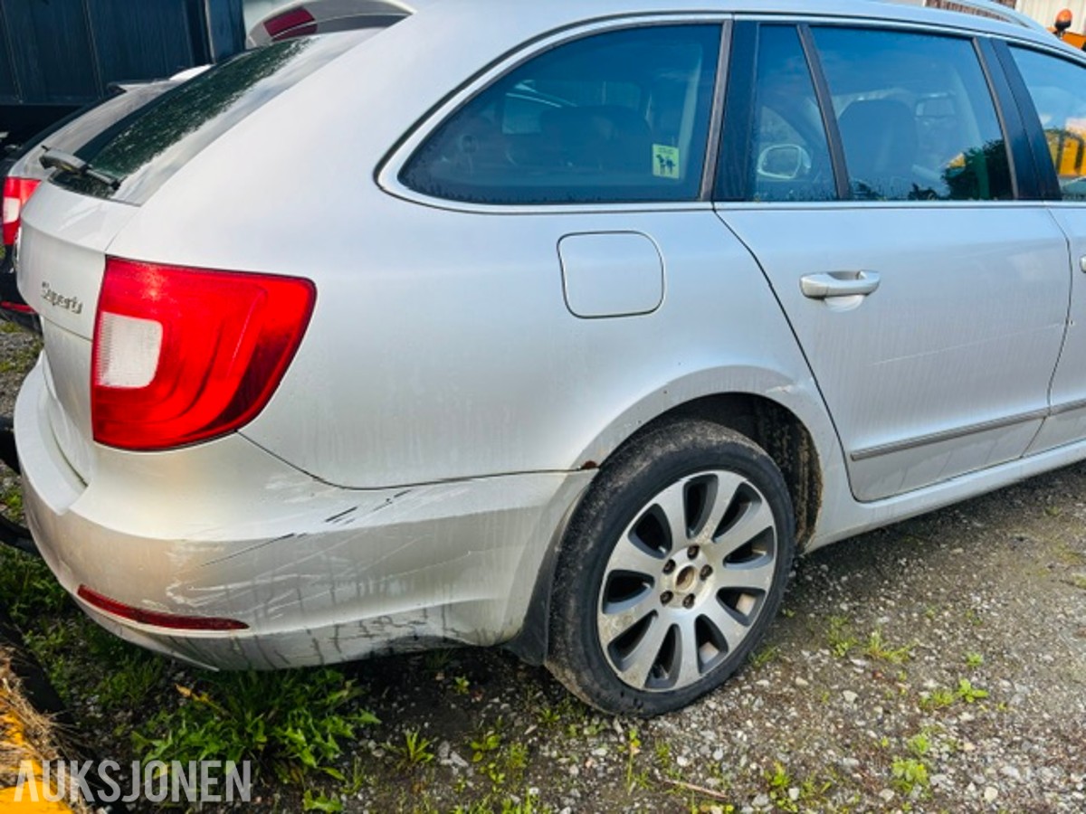 2 stk Skoda Superb, SUPERB 2.0-140 D 4X4