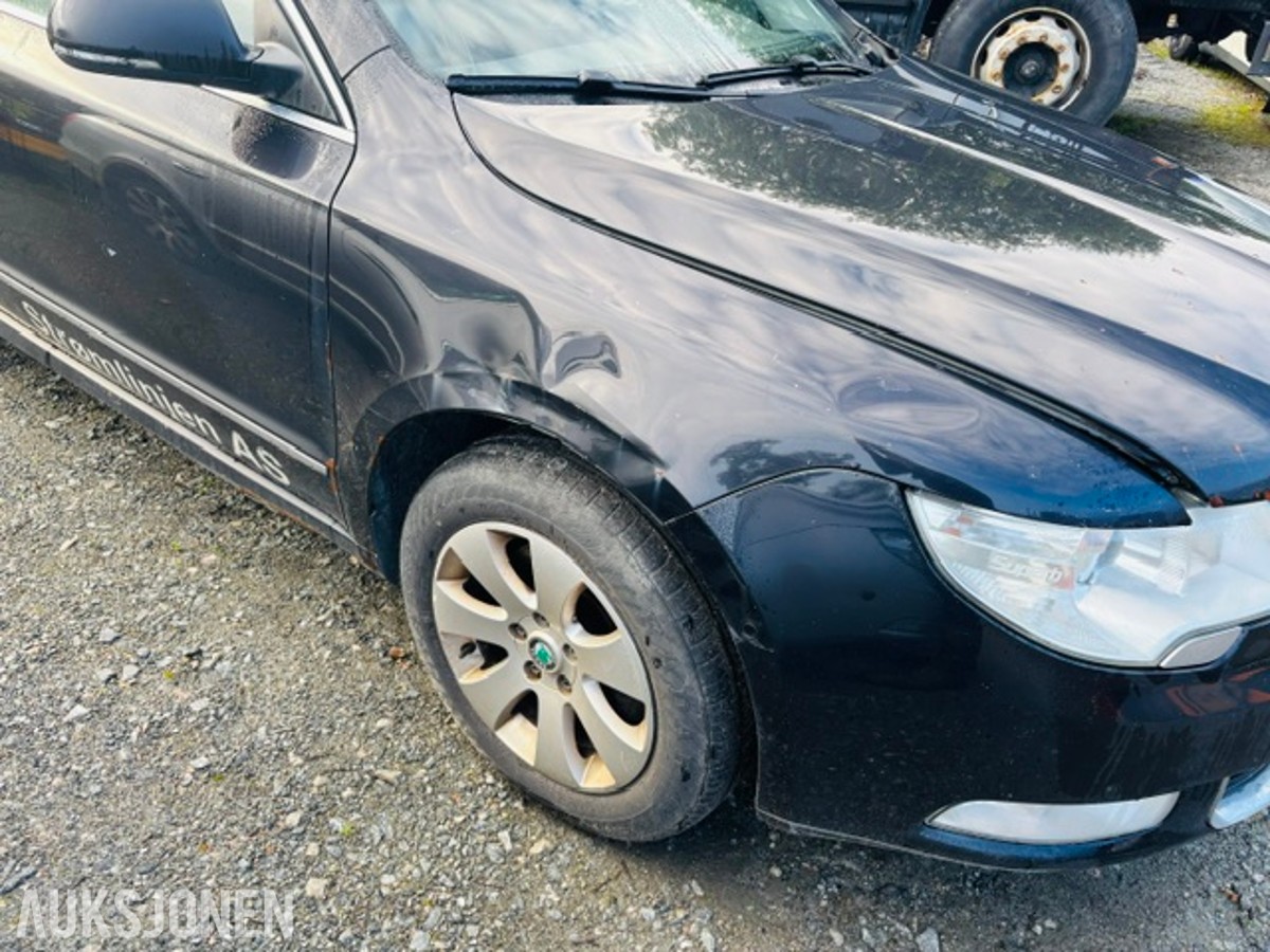 2 stk Skoda Superb, SUPERB 2.0-140 D 4X4