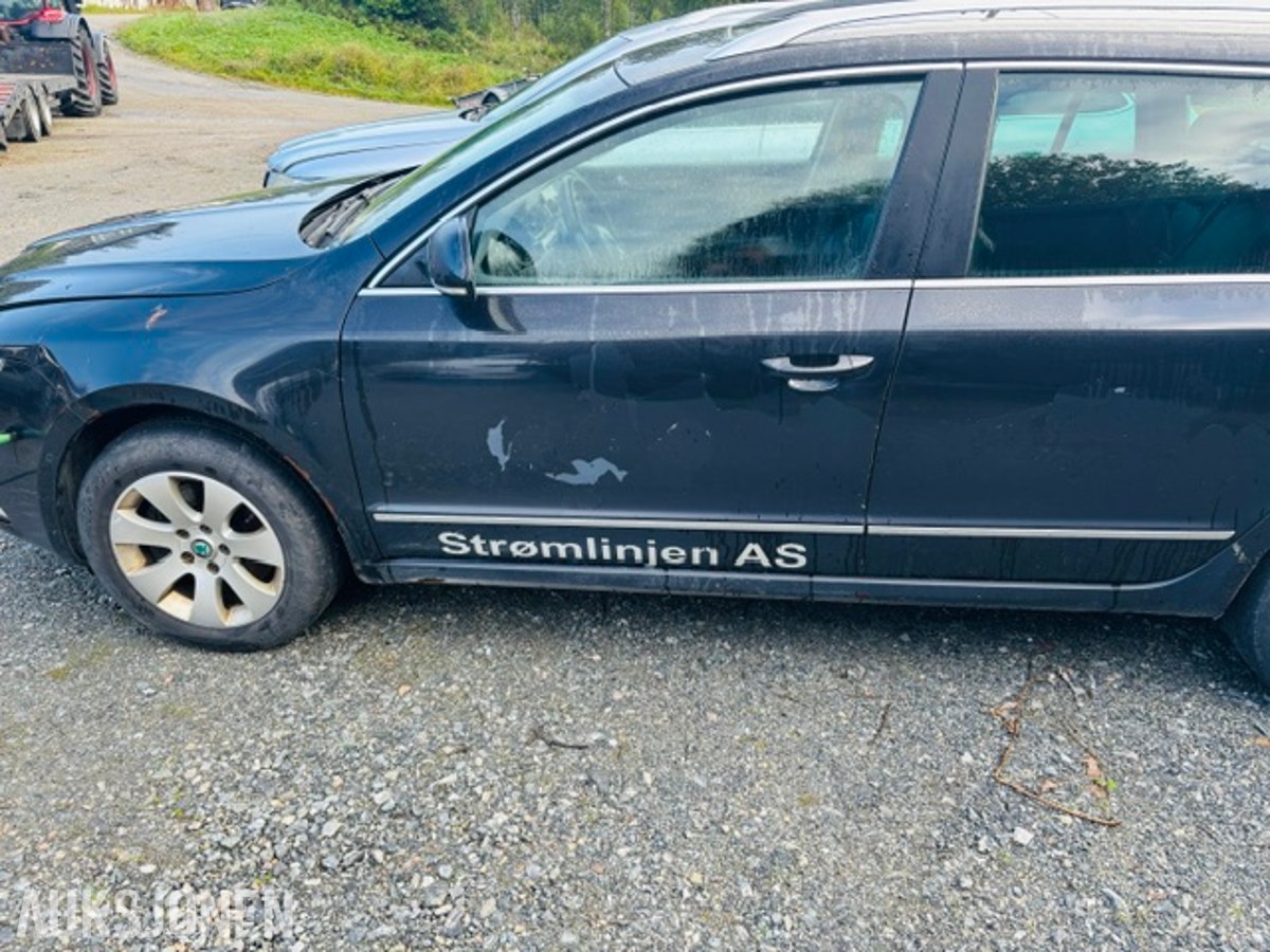 2 stk Skoda Superb, SUPERB 2.0-140 D 4X4
