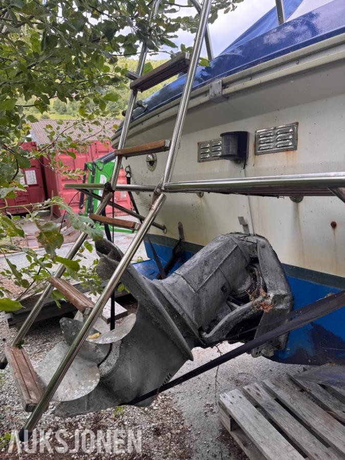 1977 Windy 22 DC innenbords V8 Chevy-motor