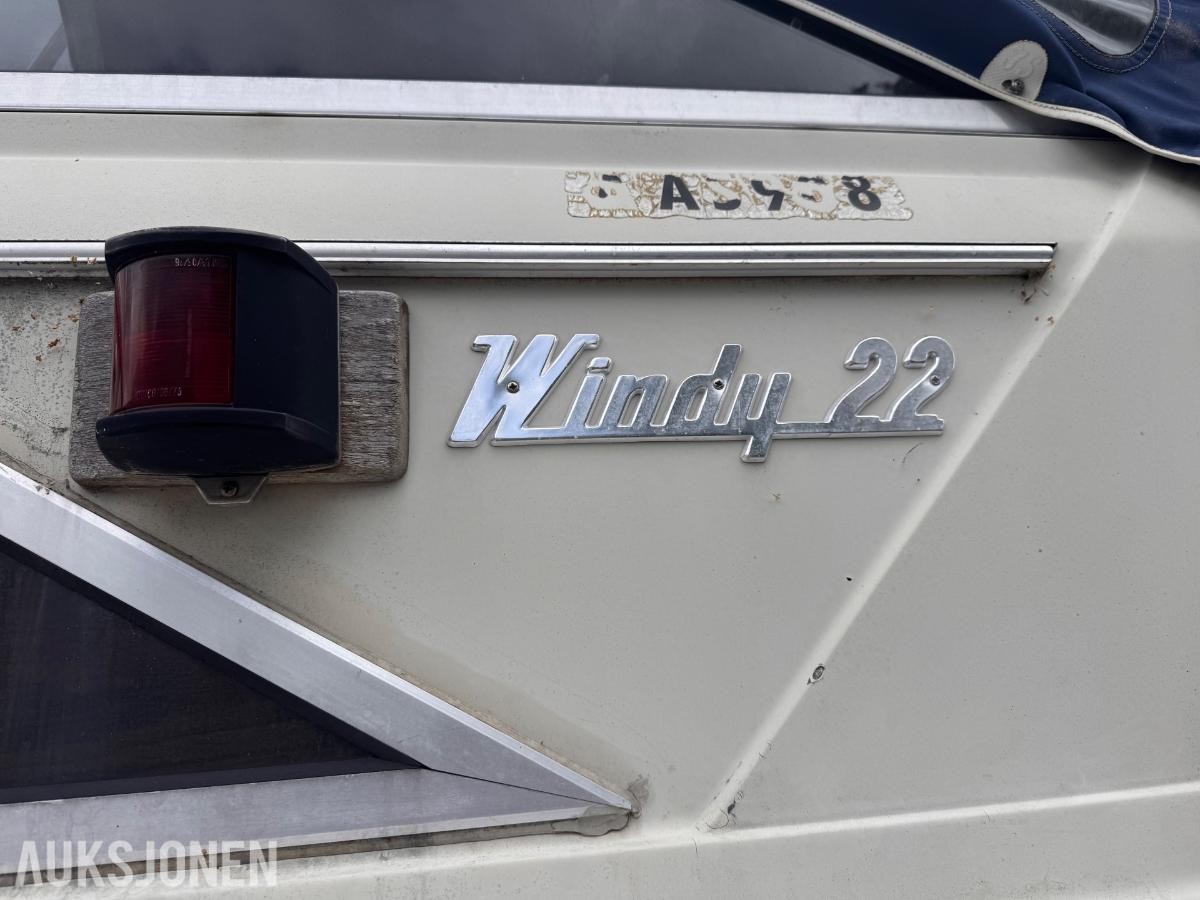 1977 Windy 22 DC innenbords V8 Chevy-motor