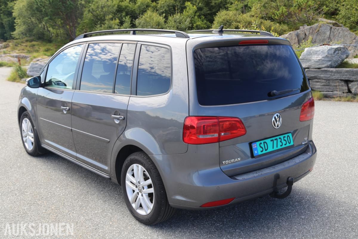 2015 Volkswagen Touran 1.6 Diesel 105hk Automat, Cruisekontroll, Hengerfeste