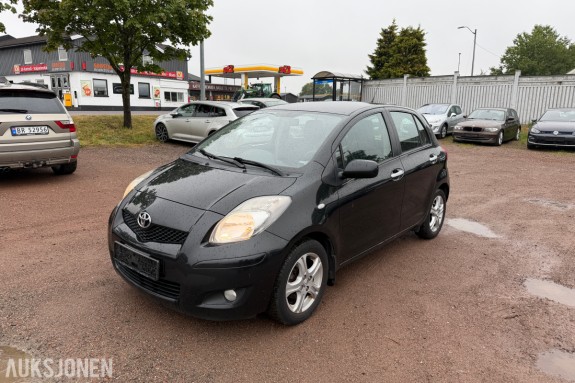 2011 Toyota YARIS 1.4-90 D - EU ok - Sommerdekk/vinterdekk - 143803 km- REP-Objekt