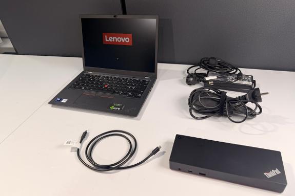 2024 Lenovo ThinkPad L13 Gen 5 Intel Core Ultra 5 13,3" PC med dockingstasjon