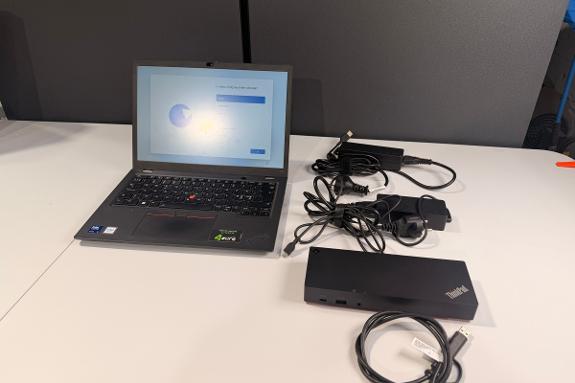 2024 Lenovo ThinkPad L13 Gen 5 - Intel Core Ultra 5 - 13,3" PC med dockingstasjon