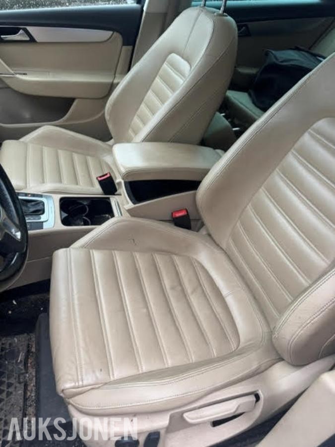 2011 Volkswagen Passat Highline 2.0 TDI 170hk 4MOTION Automat, Soltak