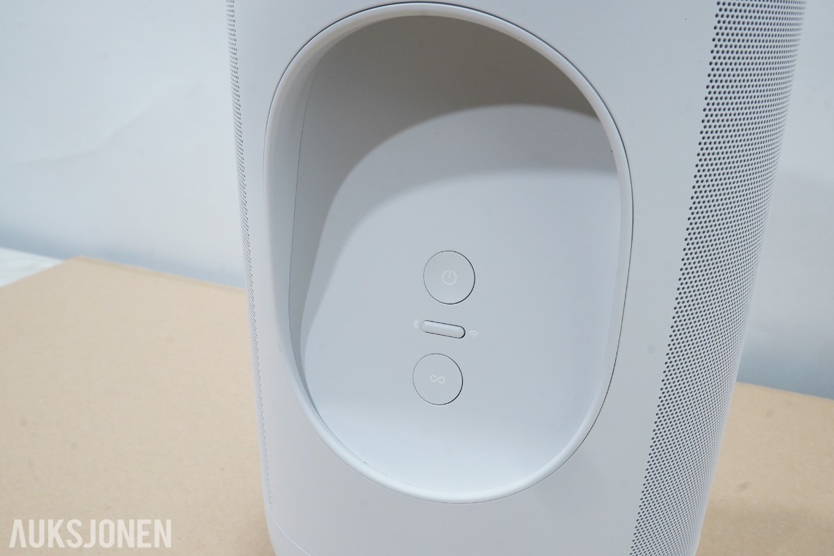 Sonos Move 2 trådløs høyttaler med ladestasjon – hvit