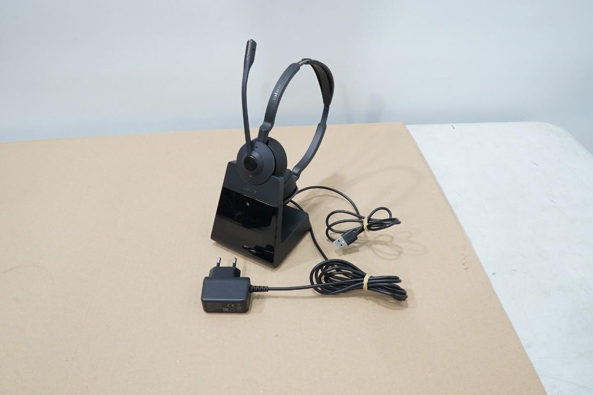 Parti med Jabra, Contour, Logitech og Lenovo IT-/kontorutstyr