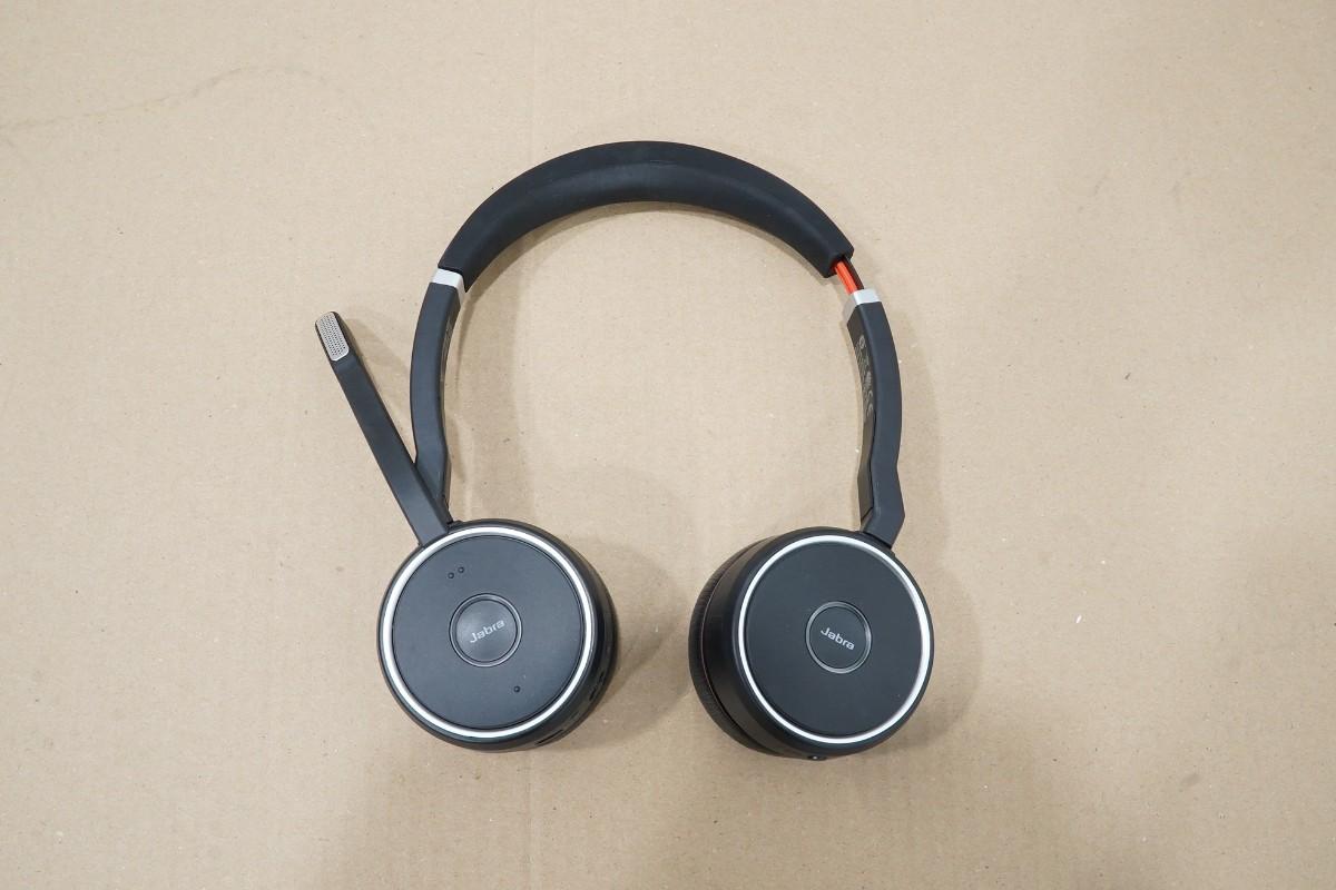 Parti med Jabra, Contour, Logitech og Lenovo IT-/kontorutstyr