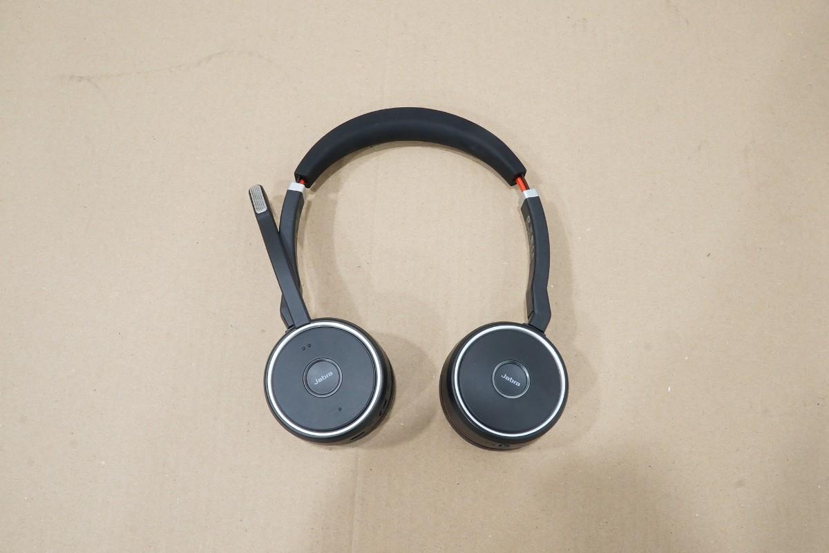 Parti med Jabra, Contour, Logitech og Lenovo IT-/kontorutstyr