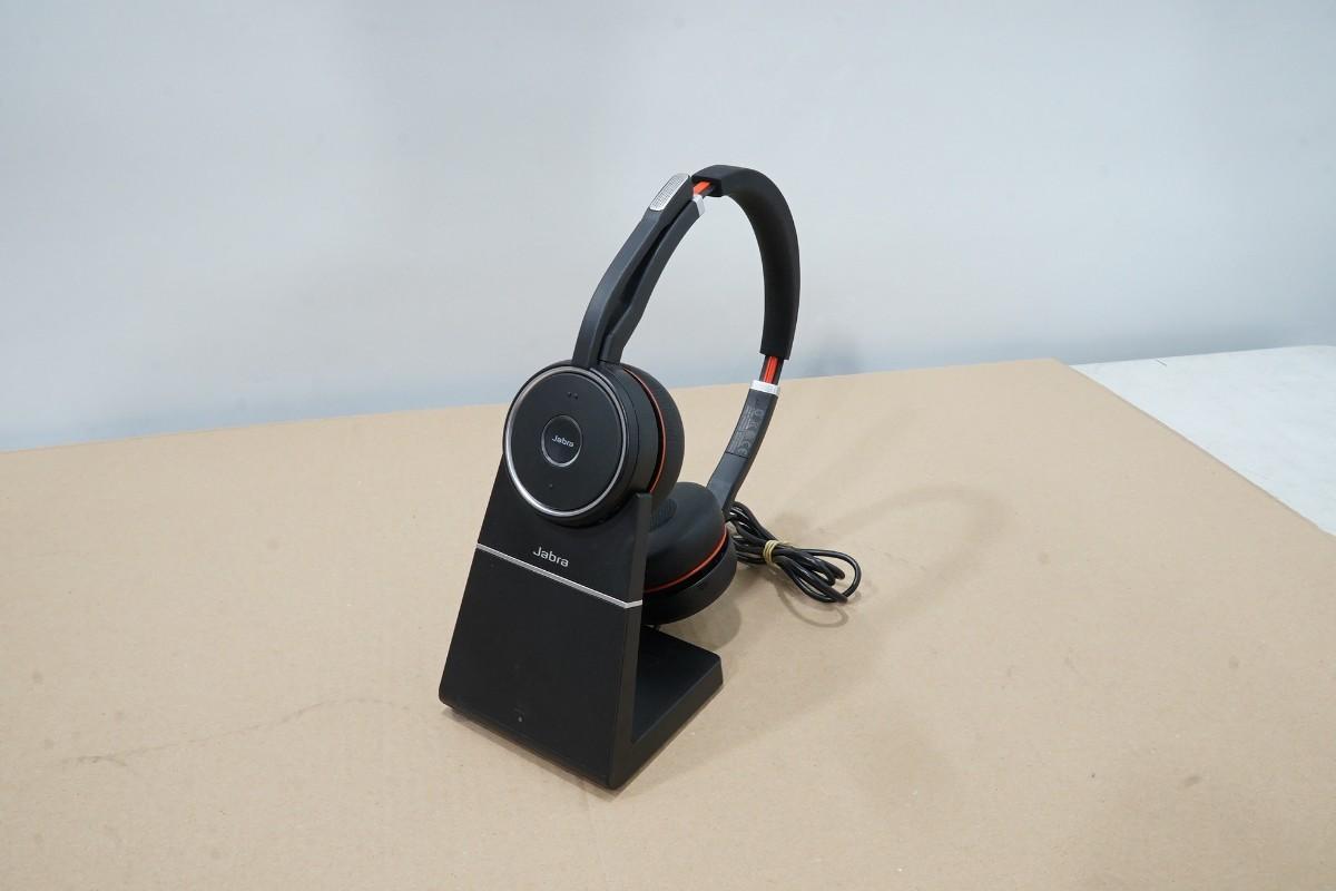 Parti med Jabra, Contour, Logitech og Lenovo IT-/kontorutstyr