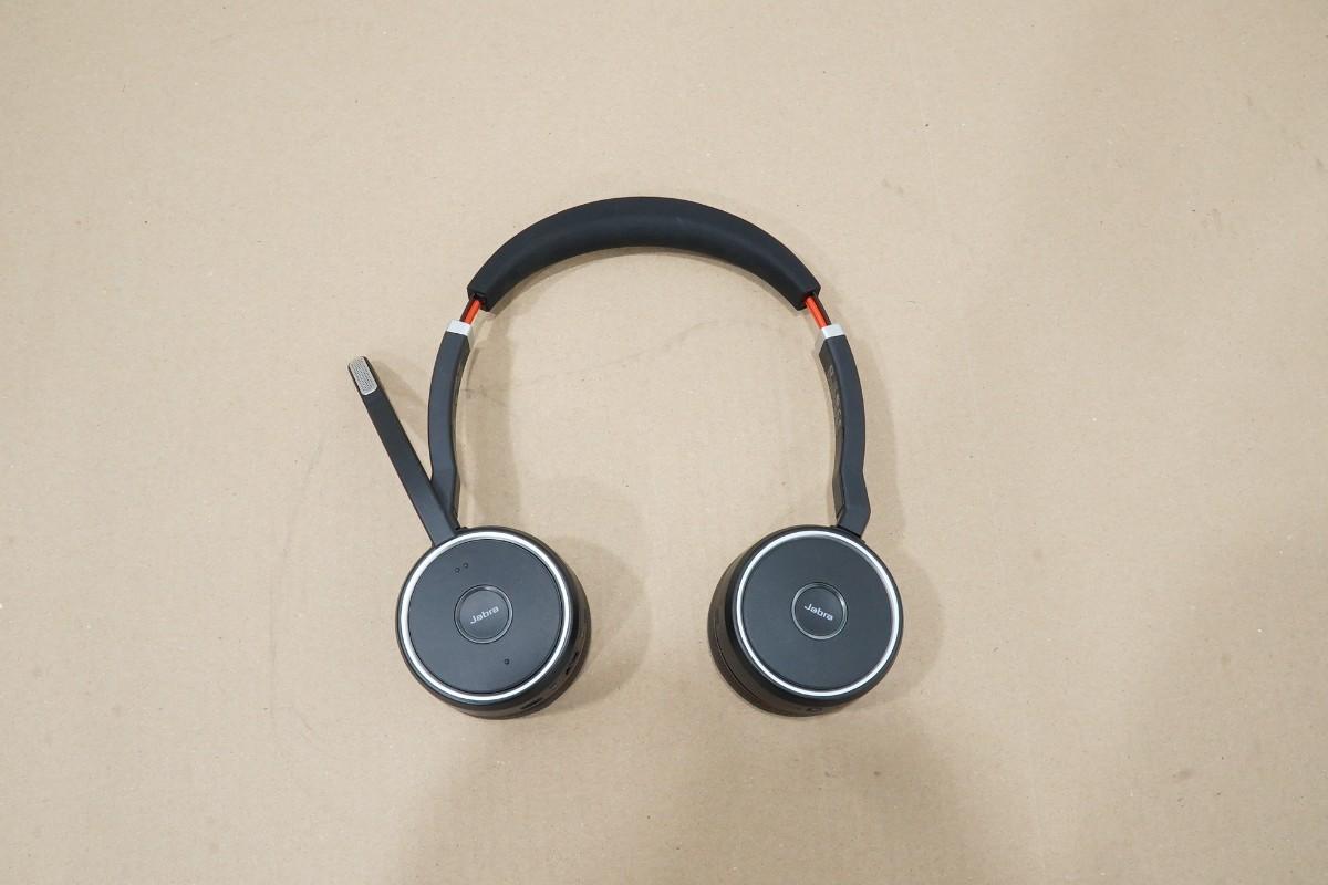 Parti med Jabra, Contour, Logitech og Lenovo IT-/kontorutstyr