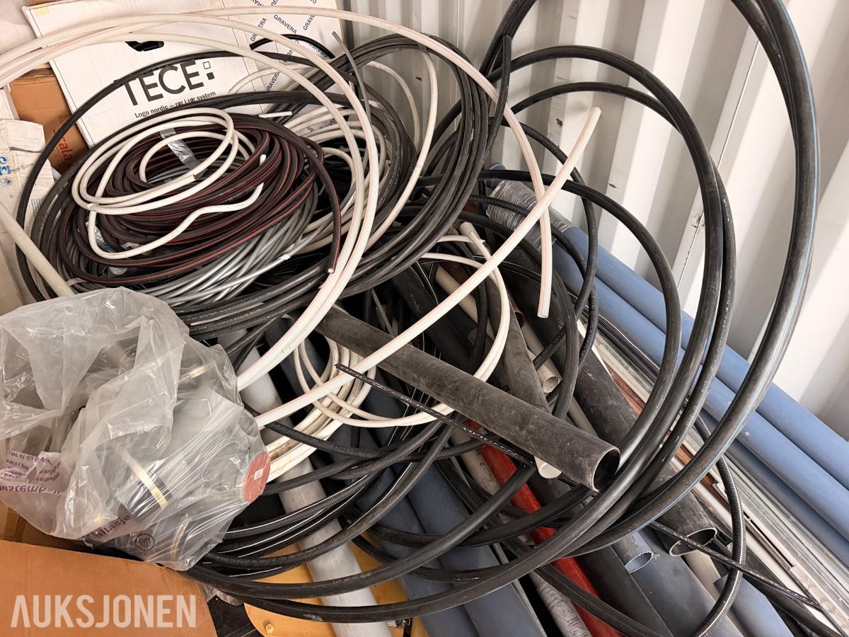 Diverse Uponor og Tece rør