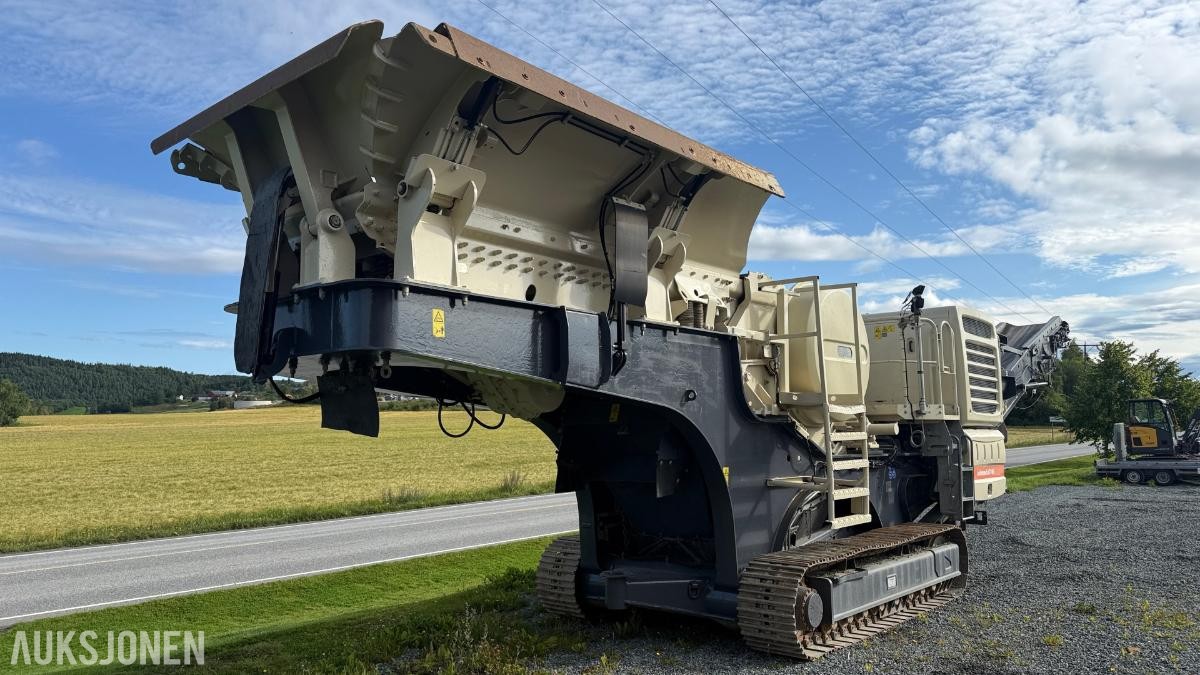 2021 Metso Lokotrack LT106 mobilt knuseverk – CAT C7 – 7.691 motortimer