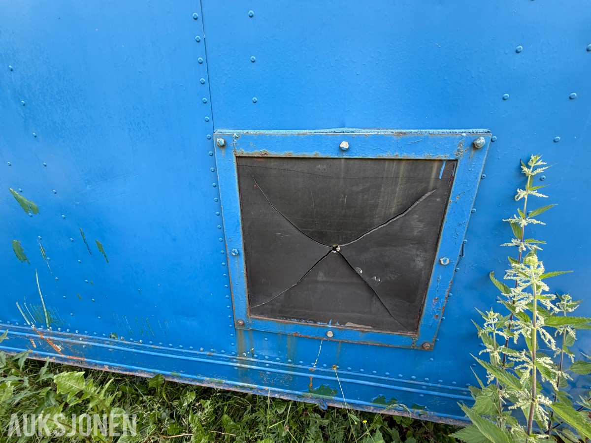 20-fots isolatert container med strømopplegg – ca. 6 × 2,4 × 2,4 m