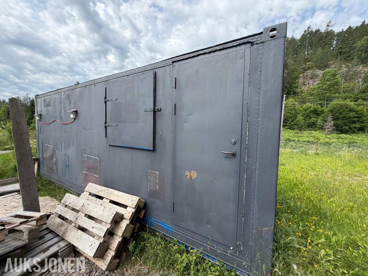 20-fots isolatert container med strømopplegg – ca. 6 × 2,4 × 2,4 m