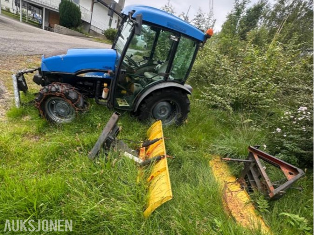2007 New Holland T3040 4WD