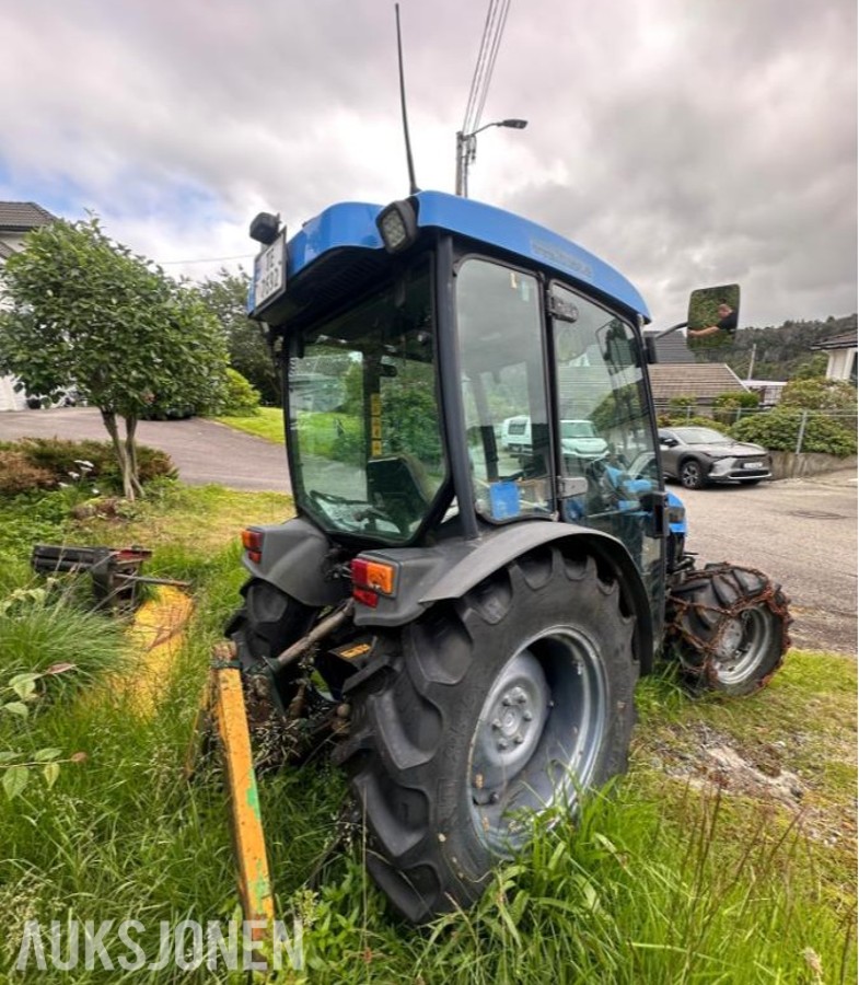 2007 New Holland T3040 4WD