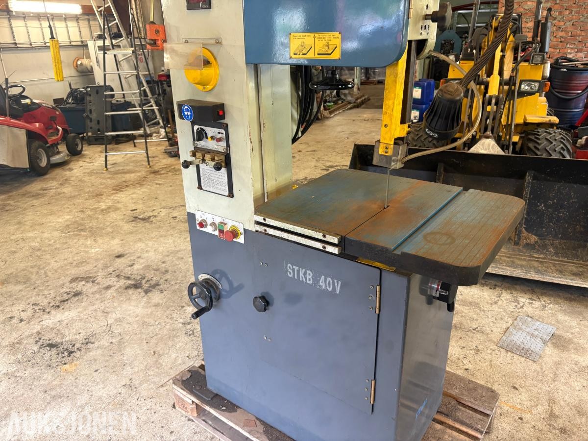 Somatec STKB 40V vertikal metallbåndsag med blad-sveiser – 400V
