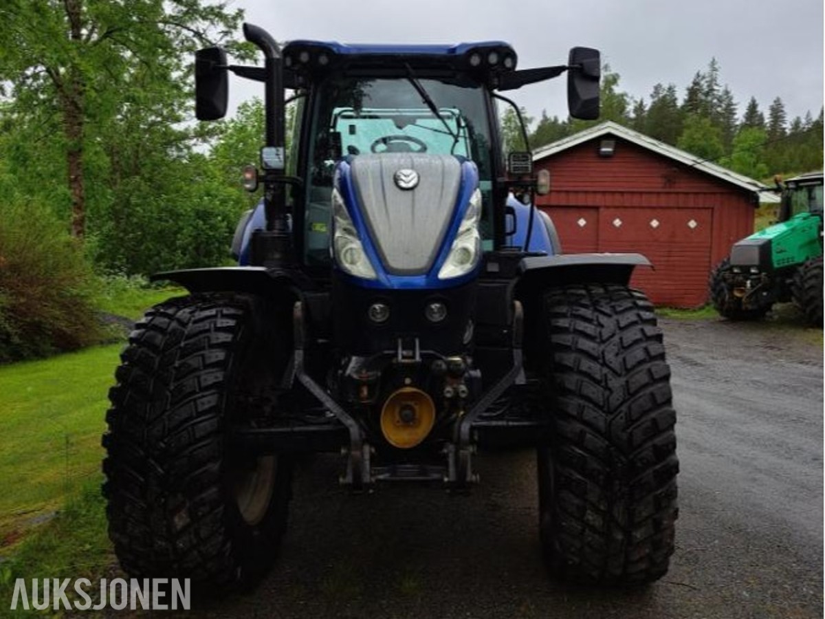 2020 New Holland T7.225