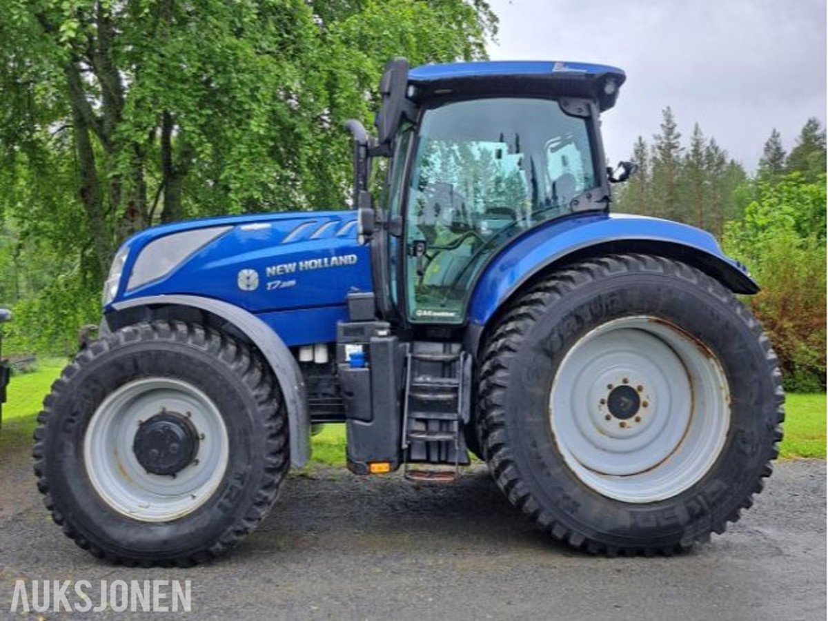 2020 New Holland T7.225