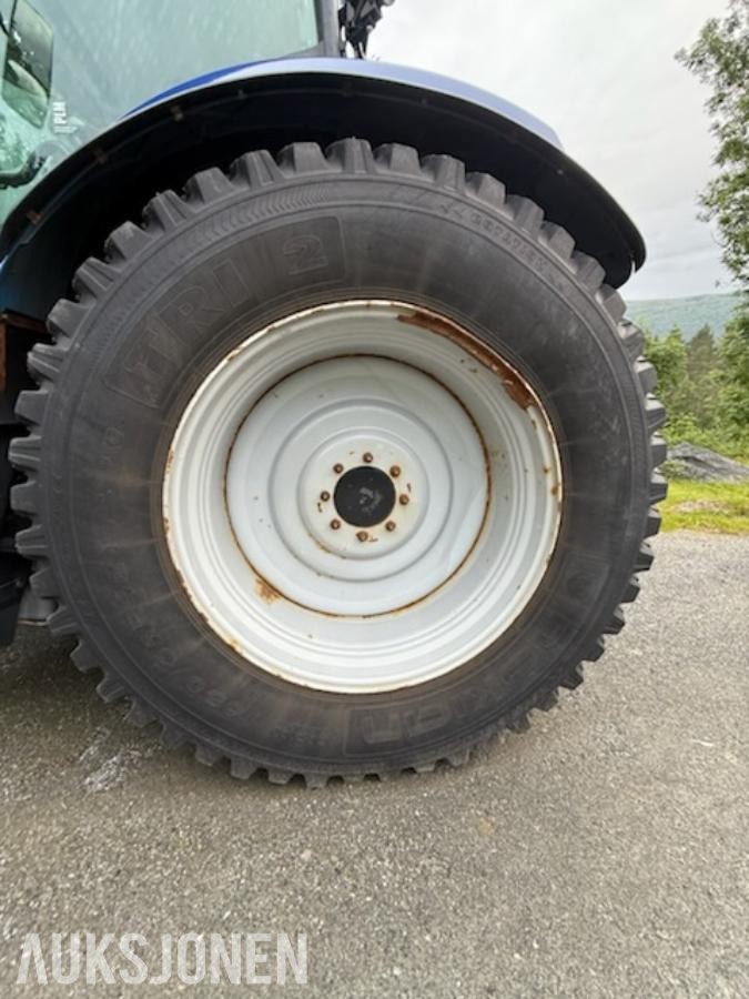 2020 New Holland T7.225