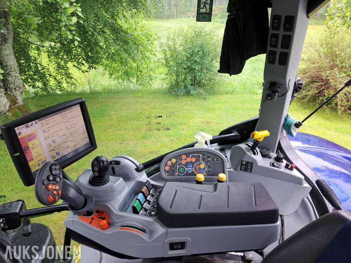 2020 New Holland T7.225
