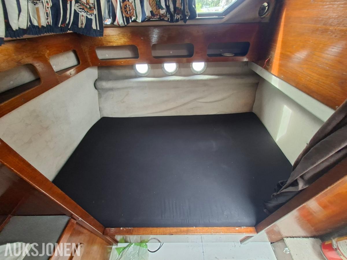 85 Scand Atlantic båt med 2 stk volvo b40