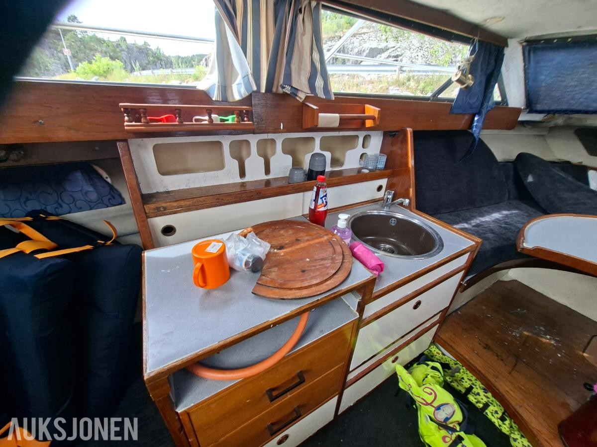 85 Scand Atlantic båt med 2 stk volvo b40