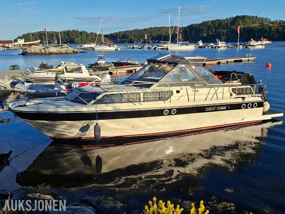 85 Scand Atlantic båt med 2 stk volvo b40