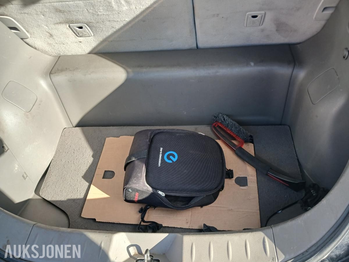 2012 Nissan Leaf Ryggekamera, Navigasjon, setevarmer