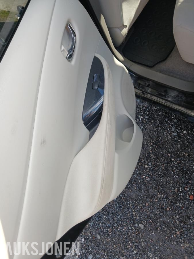 2012 Nissan Leaf Ryggekamera, Navigasjon, setevarmer