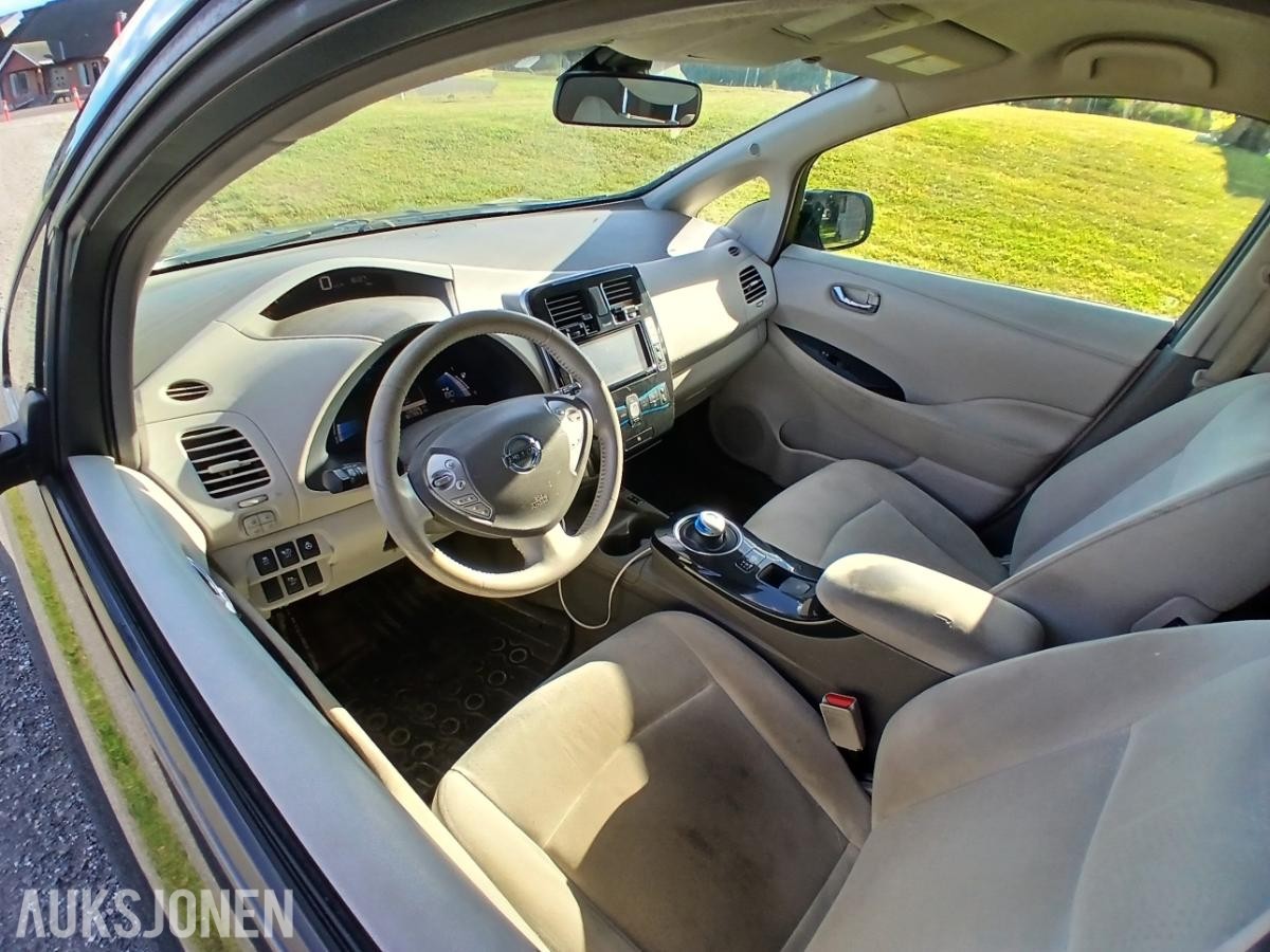 2012 Nissan Leaf Ryggekamera, Navigasjon, setevarmer