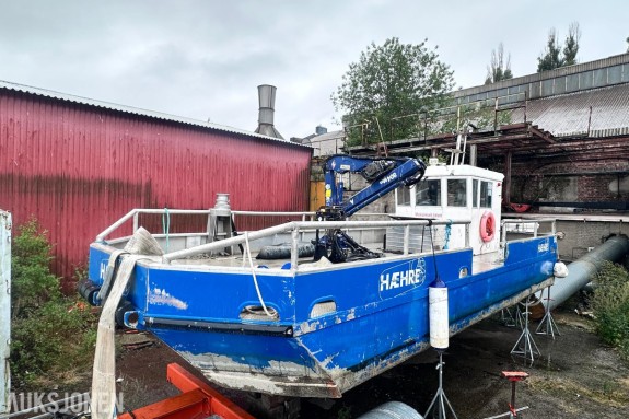 2012 Lextor Marin TRIMA 1004 - robust arbeidsbåt, ca. 10 × 4 m – AMCO VEBA-kran, dobbel fremdrift og stort arbeidsdekk