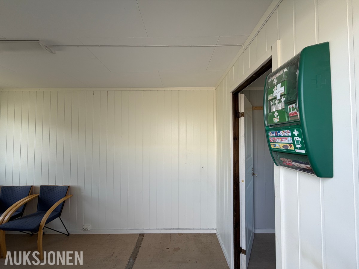 Mannskapscontainer 25 fot / Oppholdsrom og kontor/garderobe