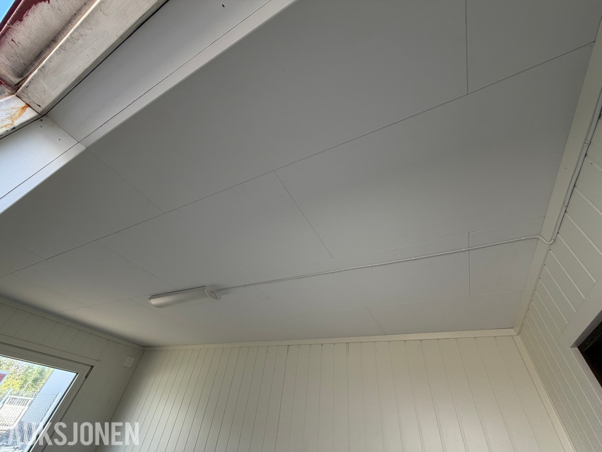Mannskapscontainer 25 fot / Oppholdsrom og kontor/garderobe