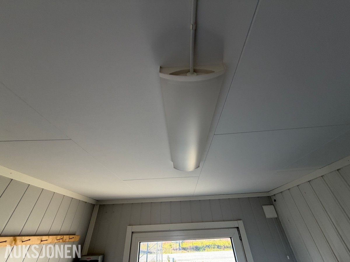 Mannskapscontainer 25 fot / Oppholdsrom og kontor/garderobe