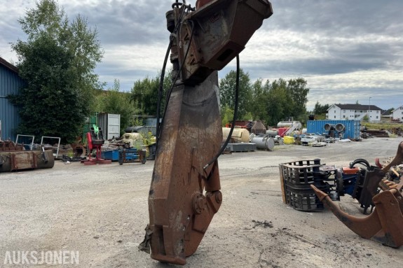 Vibro Ram stålsaks 4500 med 180 grader rotasjon / S70 feste