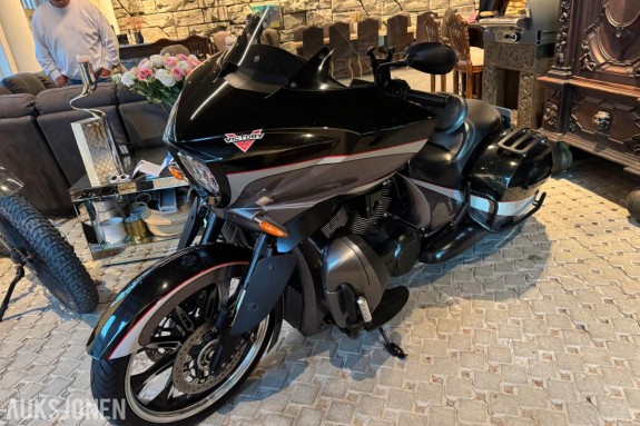 2016 Victory Magnum / 15712 km