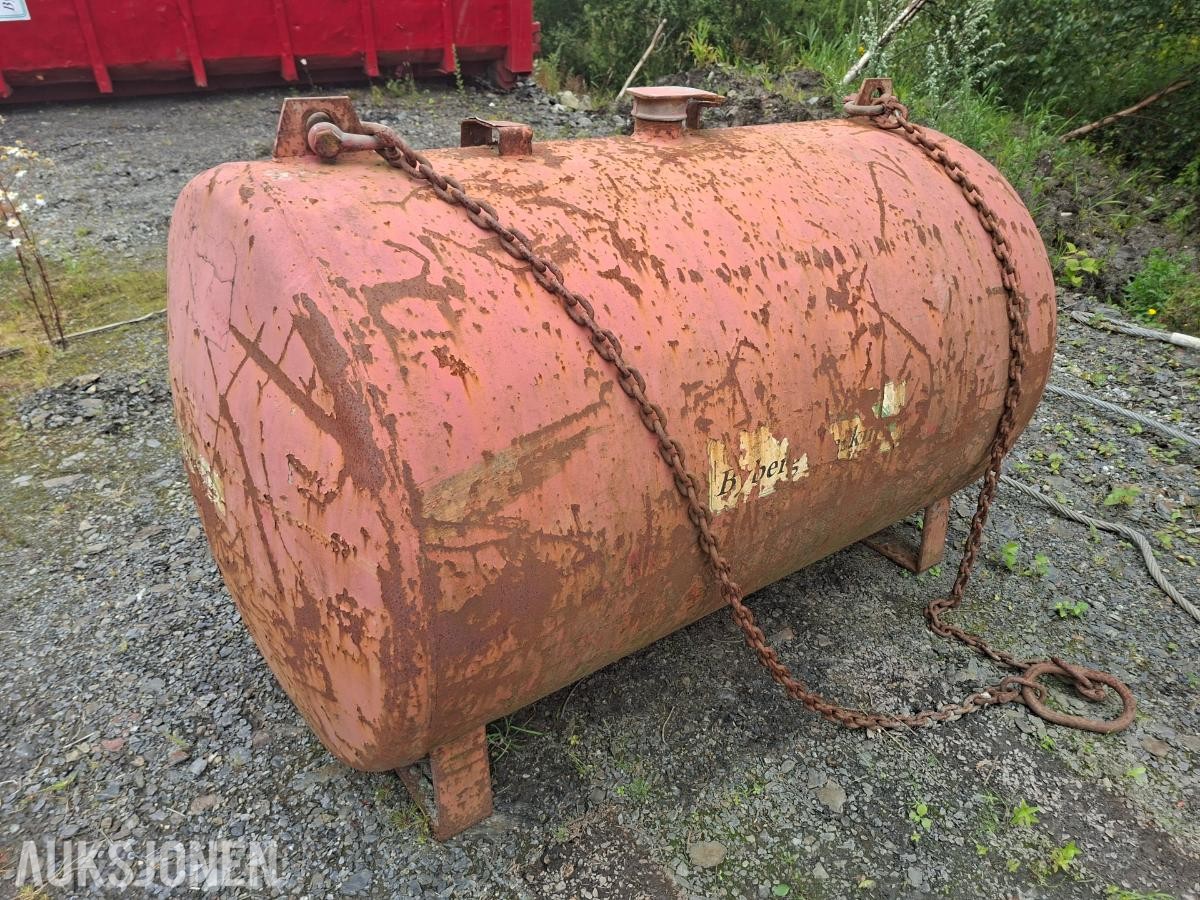 Dieseltank 1000 liter - Ståltank - Brukt