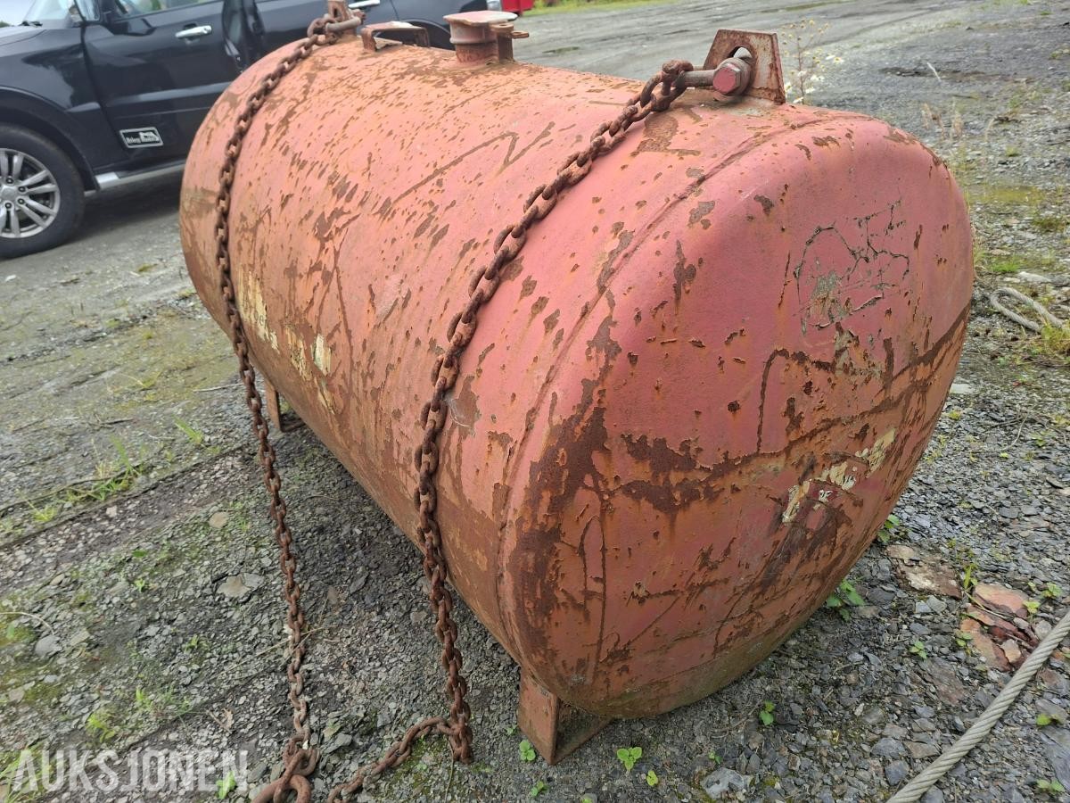 Dieseltank 1000 liter - Ståltank - Brukt