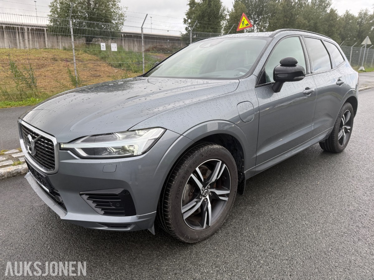 2020 Volvo XC60 T8 AWD R-DESIGN KJØRESKOLEBIL HENGERFESTE PANORAMA HEAD-UP 360-KAMERA