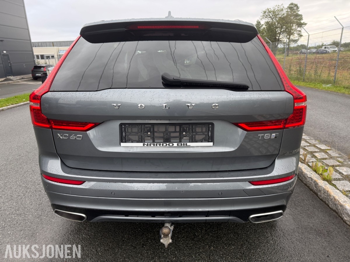 2020 Volvo XC60 T8 AWD R-DESIGN KJØRESKOLEBIL HENGERFESTE PANORAMA HEAD-UP 360-KAMERA