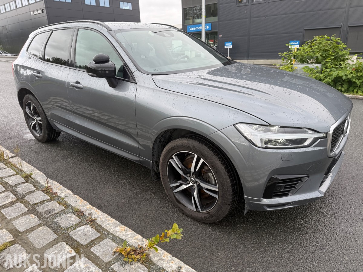 2020 Volvo XC60 T8 AWD R-DESIGN KJØRESKOLEBIL HENGERFESTE PANORAMA HEAD-UP 360-KAMERA